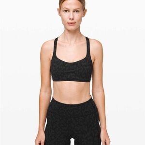 Lululemon Free To Be Bra
Formation Camo Deep Coal Multi